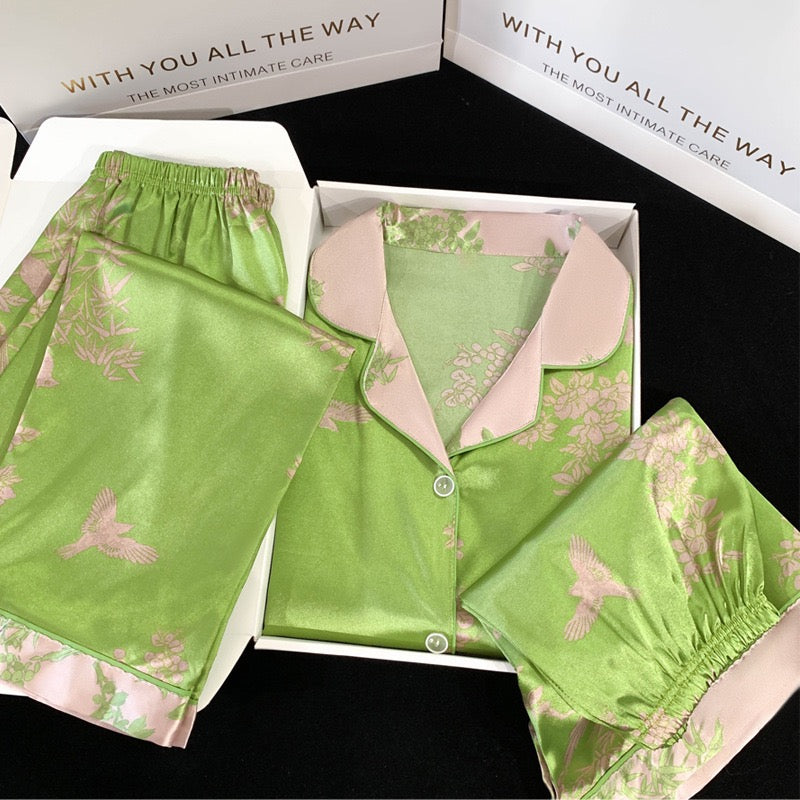 Conjunto de 3 piezas de satén verde esmeralda – Colección Primavera