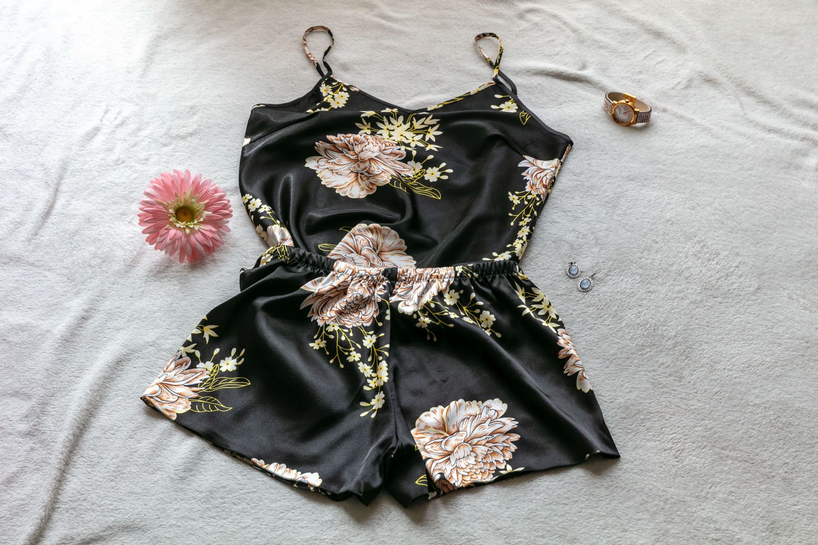 2-Piece Satin Set – Midnight Black – Voyage Ease