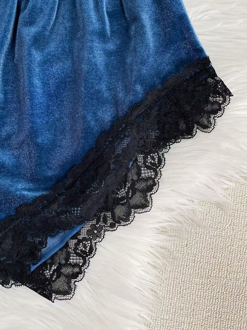 Classic Velvet Lace 4-Piece Pajama & Robe Set
