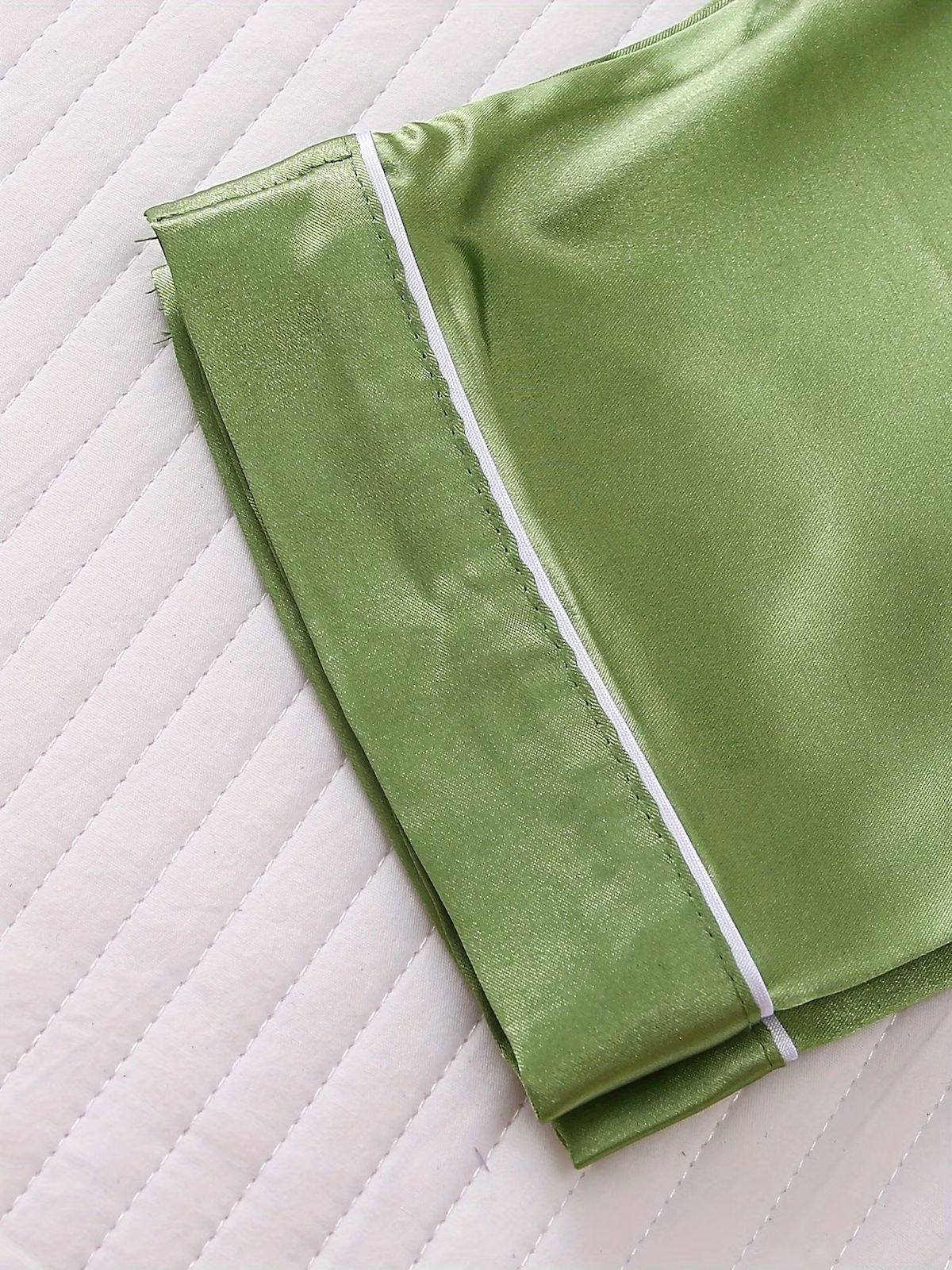 2-Piece Solid Color Satin Pajama Set – Lapel Button Cardigan & Long Lounge Pants - Green